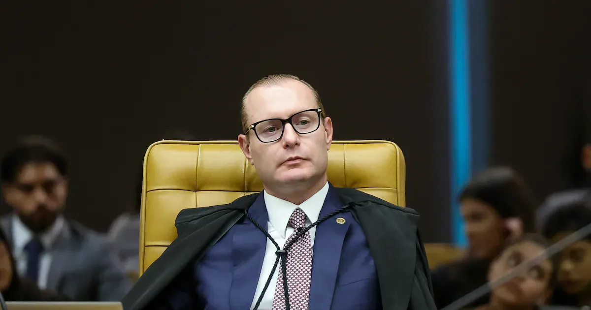 Zanin dá 48 horas para Anatel responder sobre internet nas eleições de 2026