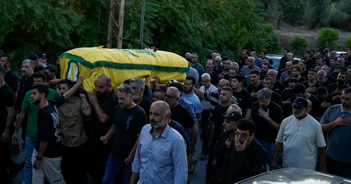 Ataques israelenses matam 12 pessoas no sul do Líbano, diz ministério