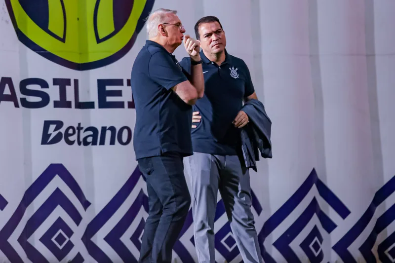 Marcelo Paz diz que decisão sobre Memphis cabia a Osmar Stabile