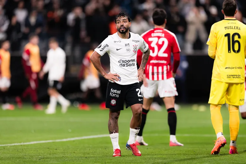 Matheus Bidu lamenta queda do Corinthians e agradece apoio da torcida