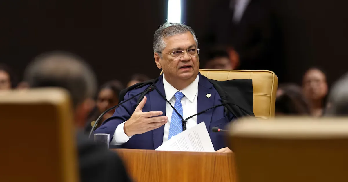 Dino envia a Fachin pedido para apurar atuação de Mendonça ligada ao Banco Master