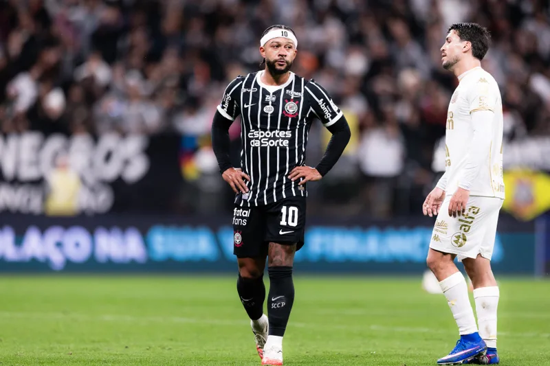 Memphis cobra reação do Corinthians antes de duelo pela Libertadores