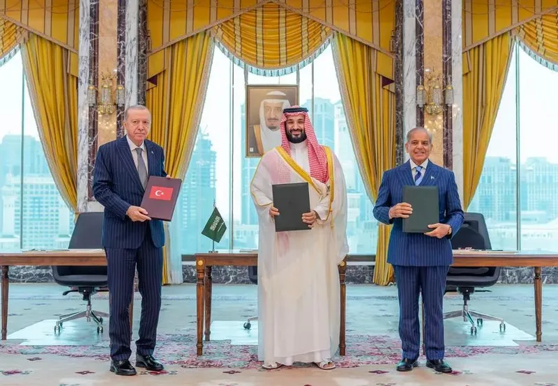 Três países planejam reunião militar para apoiar a Arábia Saudita