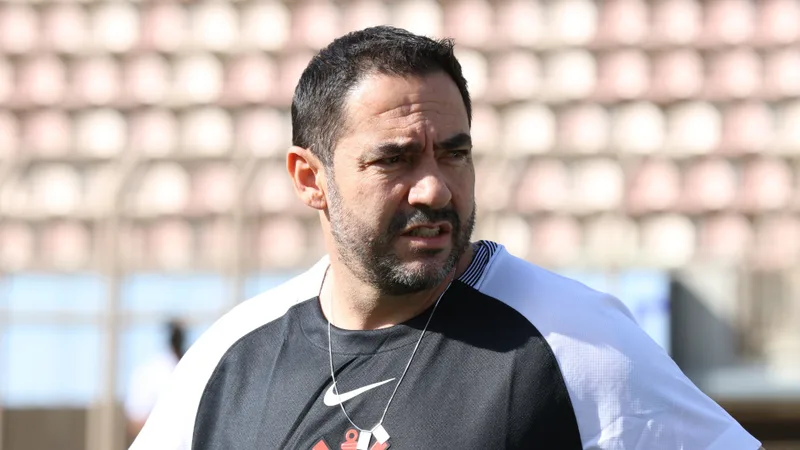 Chicão descarta retorno ao Corinthians após saída da coordenação de base