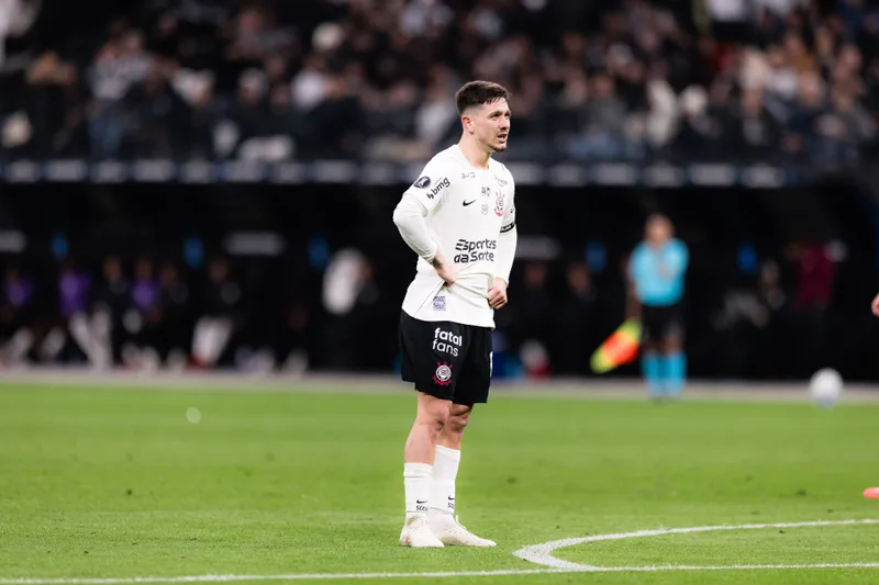 Rodrigo Garro cobra autocrítica do Corinthians após queda na Libertadores