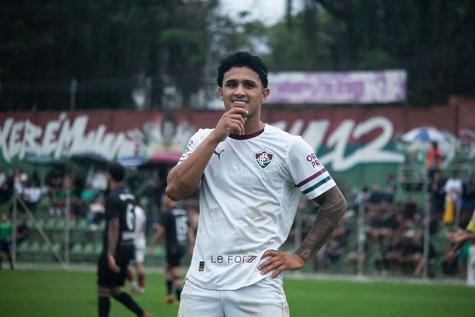 Keven Samuel cita inspiração ao atuar ao lado de Fred no Fluminense sub-20