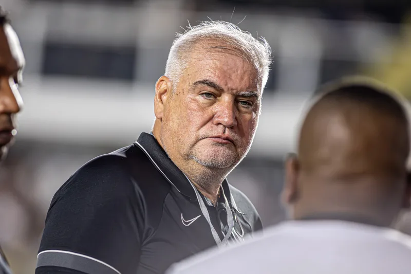 Corinthians oferece naming rights da Arena em proposta à Caixa, diz Rubão