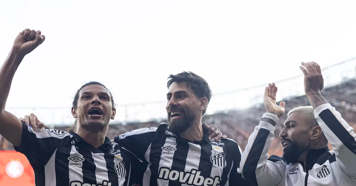 Santos vence o Internacional, mas Cuca cobra atenção para duelo com Atlético-MG