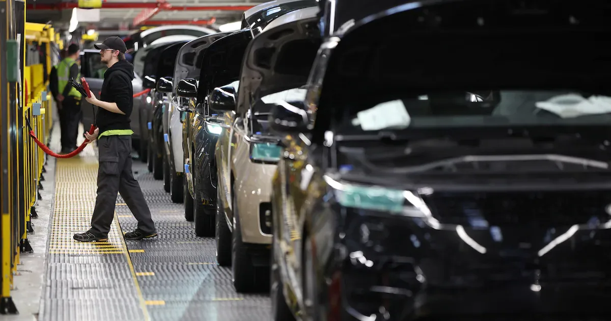 Jaguar Land Rover prevê cortar 4.000 empregos em dois anos