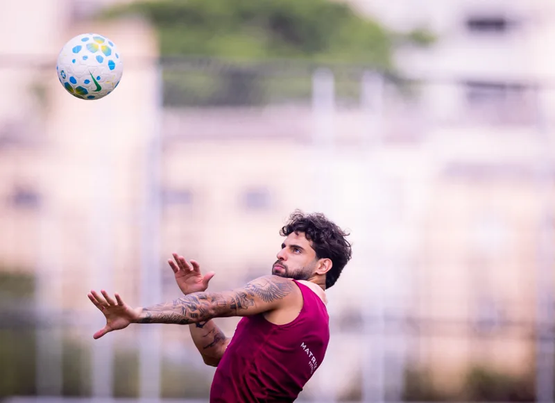 Corinthians retoma treinos com Gabriel Paulista em transição física