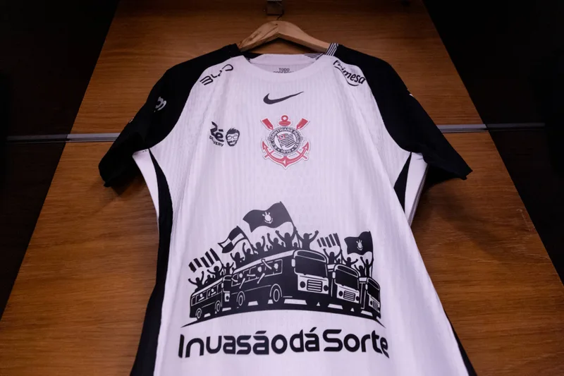 Corinthians amplia parceria e tem dois titulares no empate do Brasil