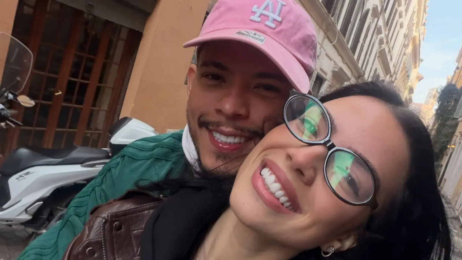 Felipe Amorim e Duda Kropf iniciam casamento de dois dias em Fortaleza