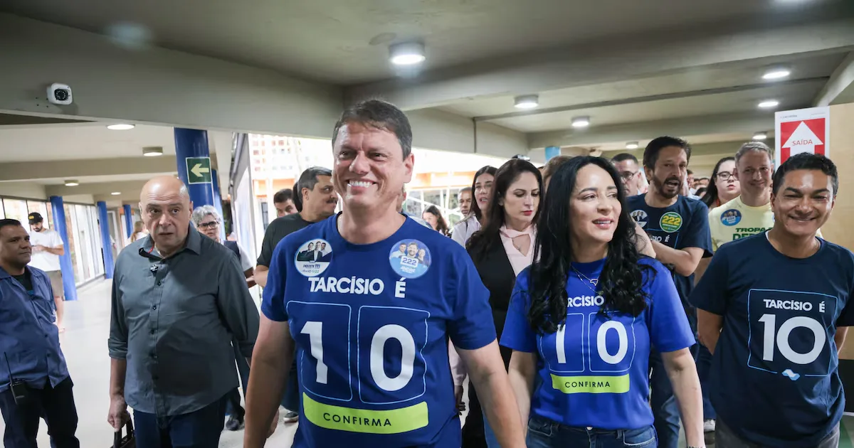 Tarcísio diz que São Paulo será decisivo para eleger Flávio Bolsonaro