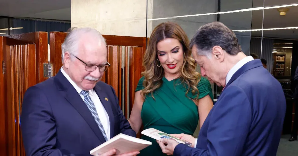 Livro de Leila Mascarenhas analisa presença feminina na política