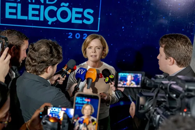 Justiça Eleitoral manda Filipe Barros excluir vídeo com ataques contra Gleisi