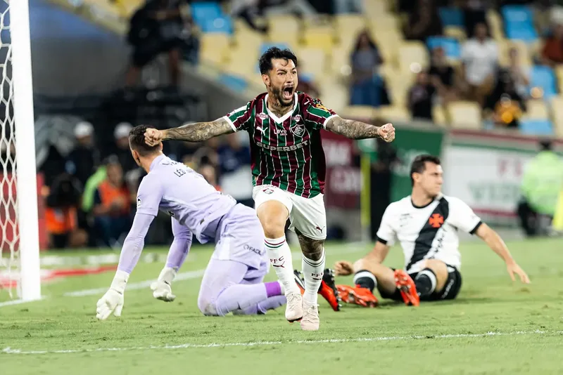 Lucho Acosta ganha espaço no Fluminense com participações decisivas