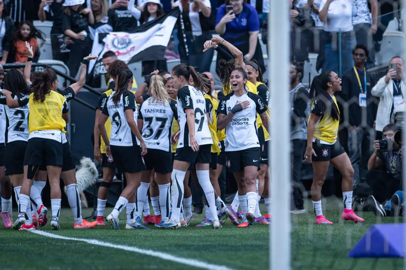 Corinthians define horários e setores para duelo feminino com o Bahia