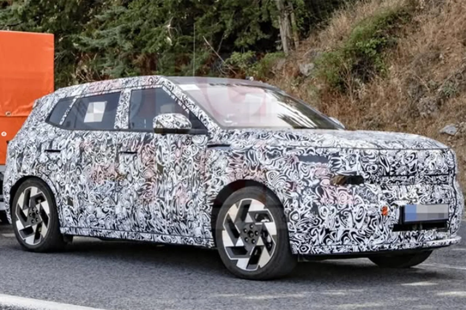 Hyundai prepara Creta nacional maior e híbrido flex para 2028