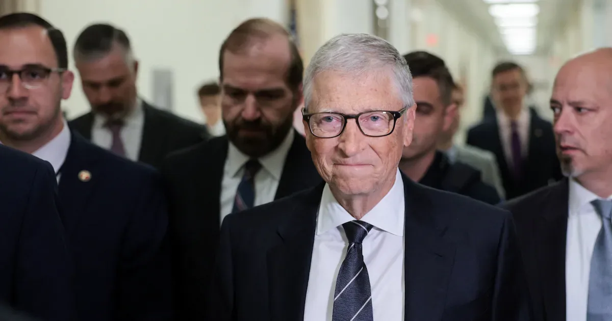 Bill Gates pede leis para conter riscos da inteligência artificial