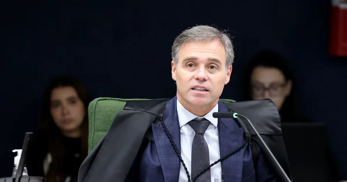 AGU prepara recurso contra afastamento de diretores da Polícia Federal