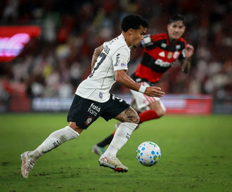 Kaio César dá assistência, e Corinthians perde para o Flamengo no Brasileirão