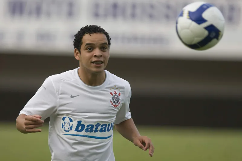 Lulinha diz que contexto do Corinthians afetou seu desempenho em 2007