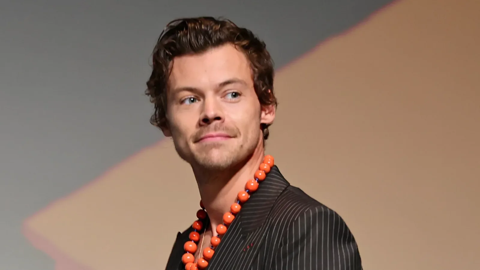 Harry Styles confirma datas finais da turnê e anuncia pausa por tempo indeterminado