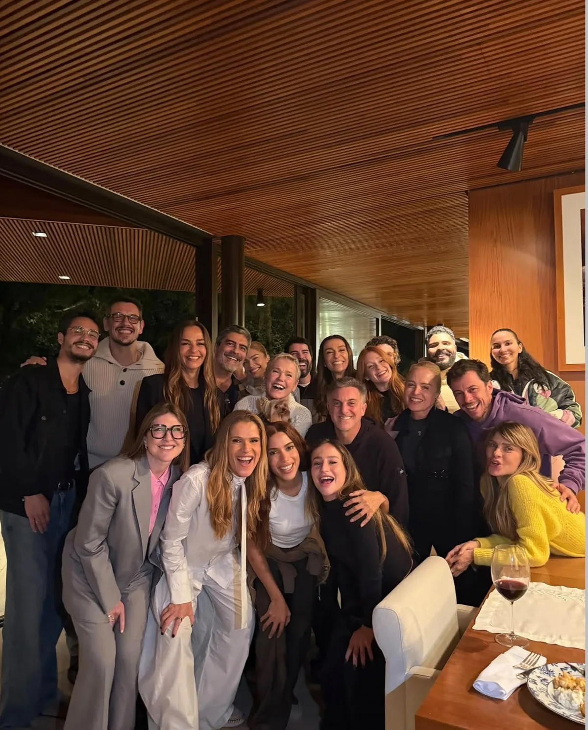 Filme com Ingrid Guimarães e Mônica Martelli lidera bilheterias e cresce nas buscas
