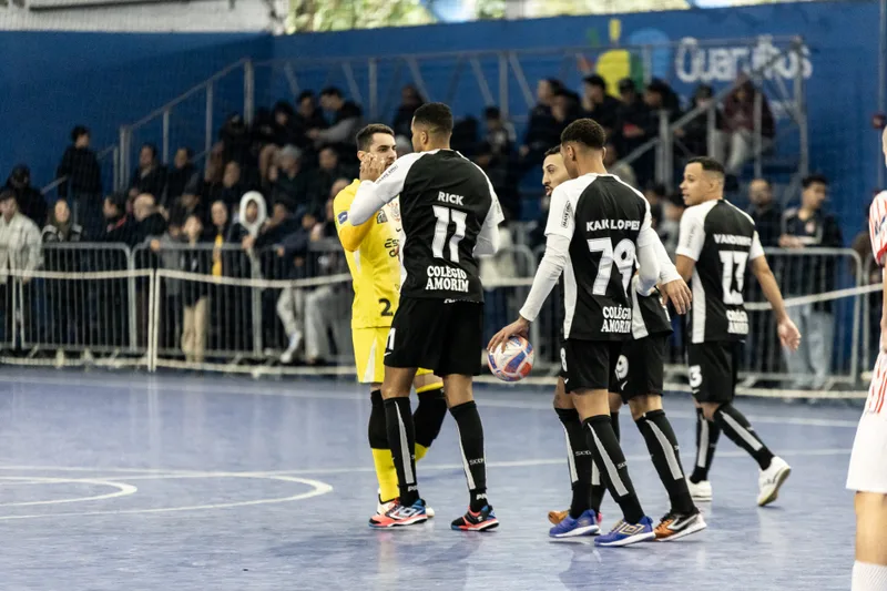 Corinthians encara Boca Juniors por vaga na final do torneio em Joaçaba