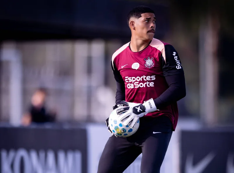 Kauê assume o gol do Corinthians antes de estreia na Libertadores