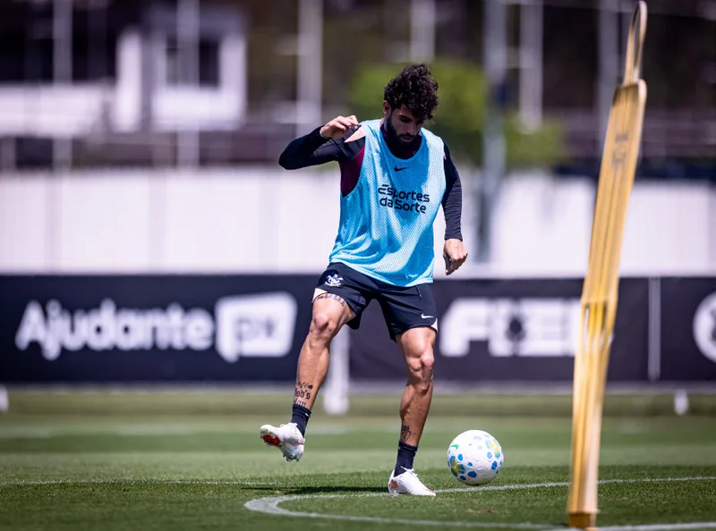 Corinthians retoma treinos e mira dez rodadas finais do Brasileiro