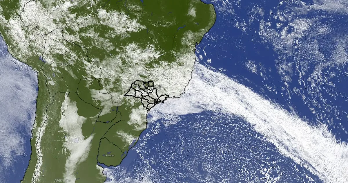 Massa de ar frio mantém São Paulo sob nebulosidade e chuviscos no feriado