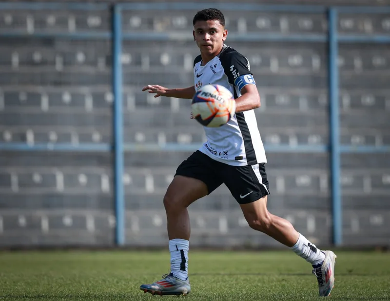 Caraguá destaca evolução no ataque após classificação do Corinthians Sub-20