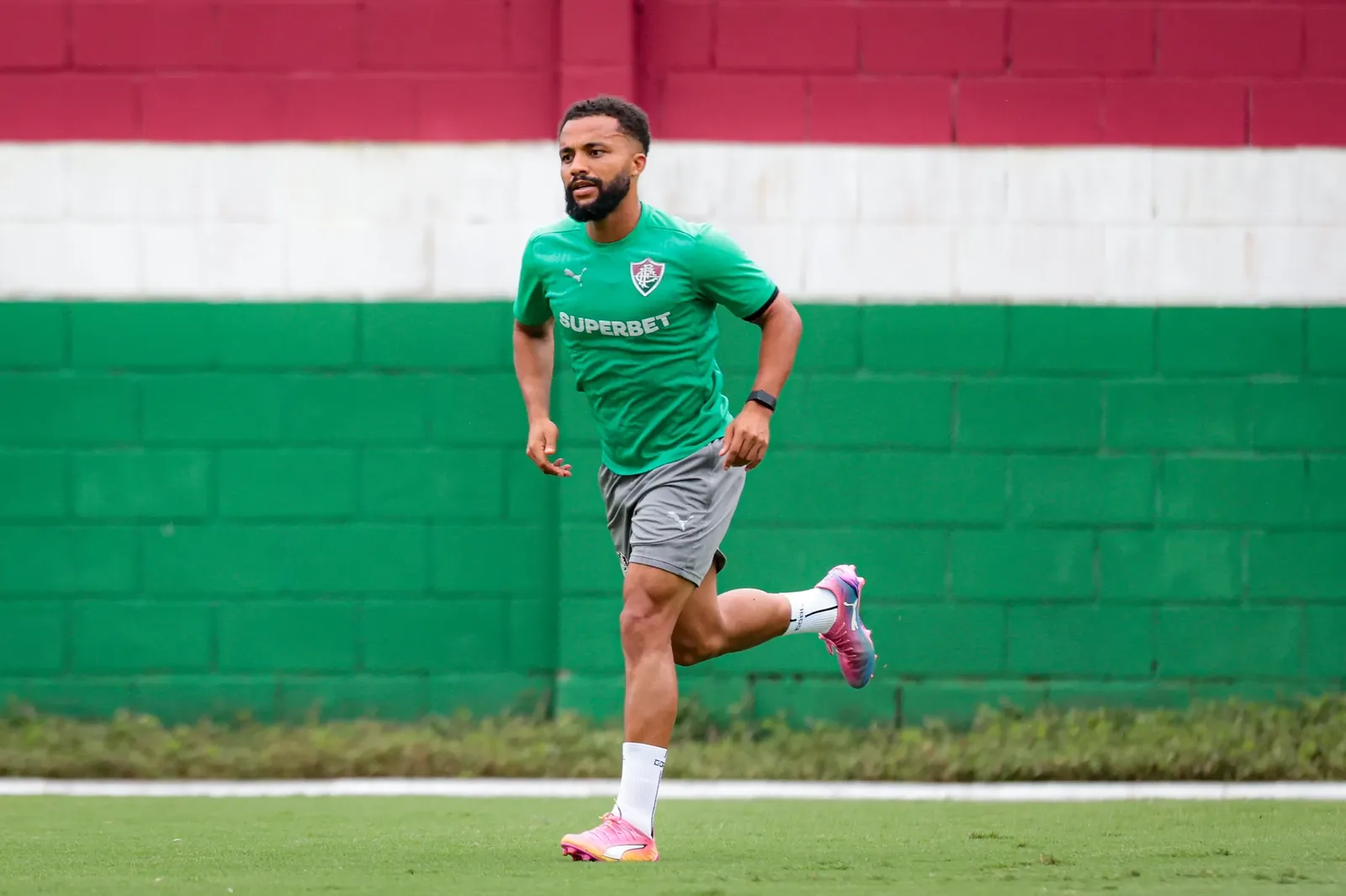 Fluminense retoma treinos após vitória sobre o Corinthians