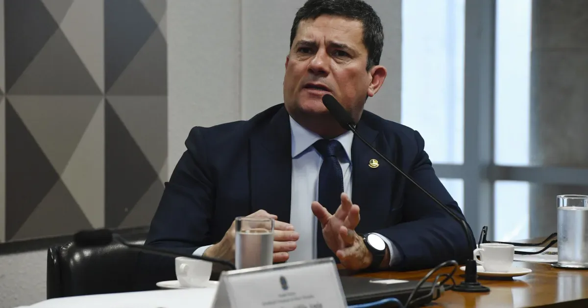 Ex-juiz da Lava Jato pede para PF investigar Moro por coação em processo