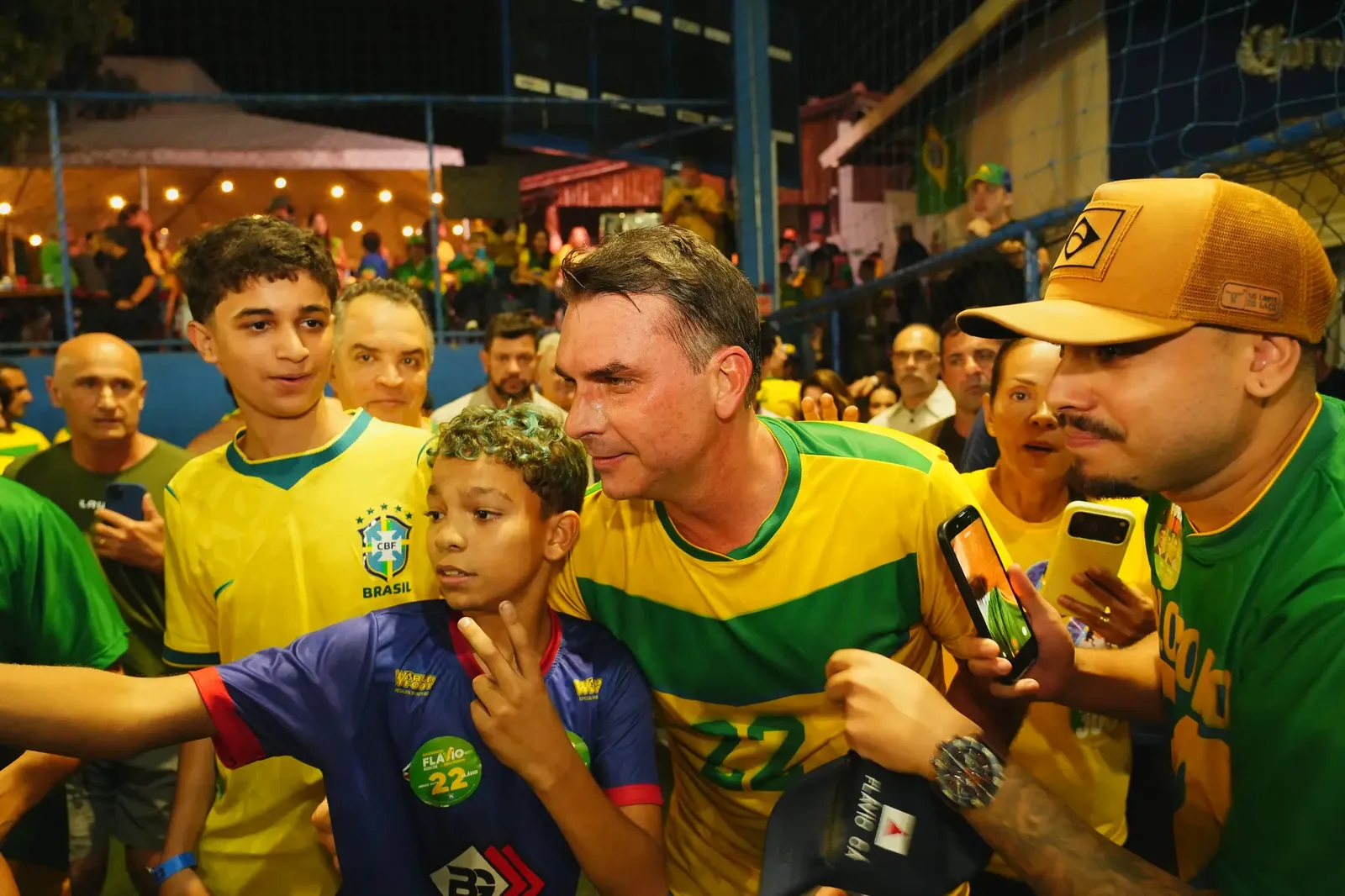 Presença de Lula pode levar Flávio Bolsonaro ao debate da Globo