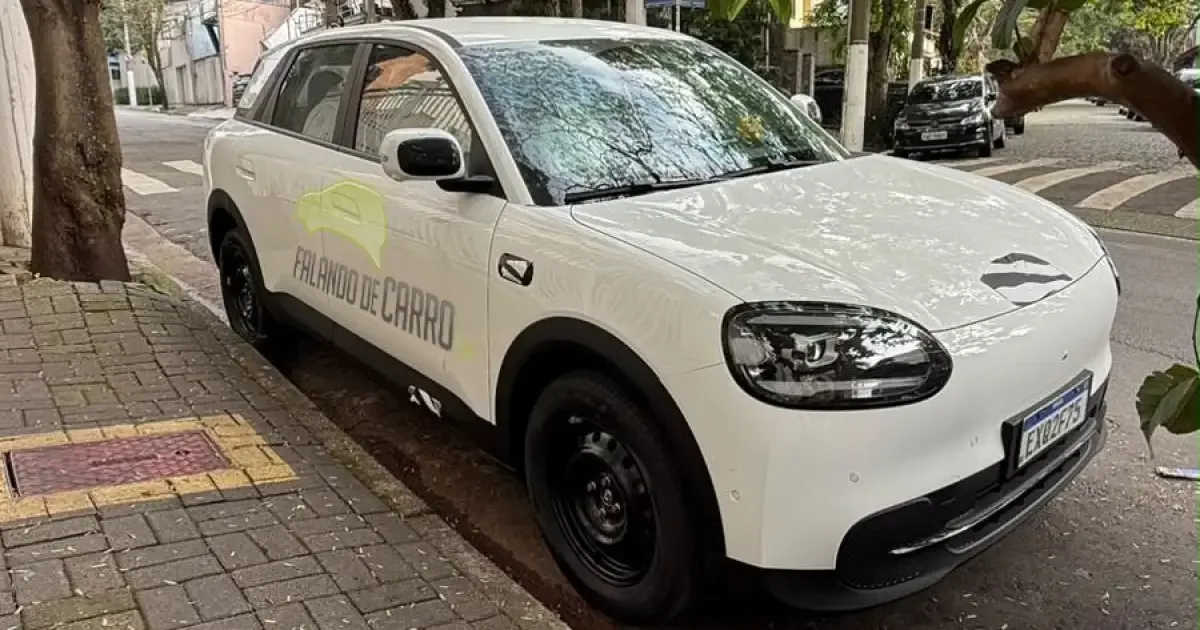 Omoda QQ elétrico chega ao Brasil em 2027 para disputar mercado com BYD Dolphin