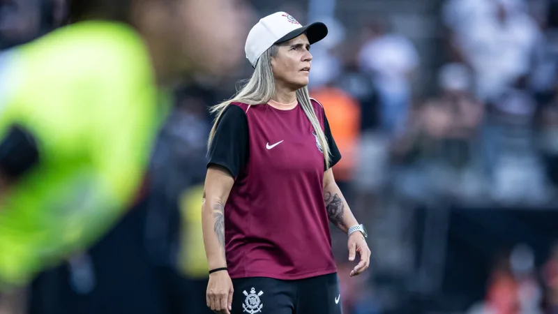 Emily Lima explica desfalques e mudanças do Corinthians na final feminina