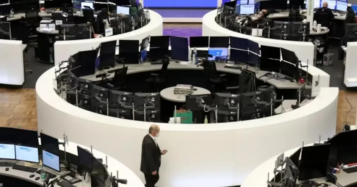 Bolsas europeias fecham mistas com tecnologia em alta e petróleo avançando