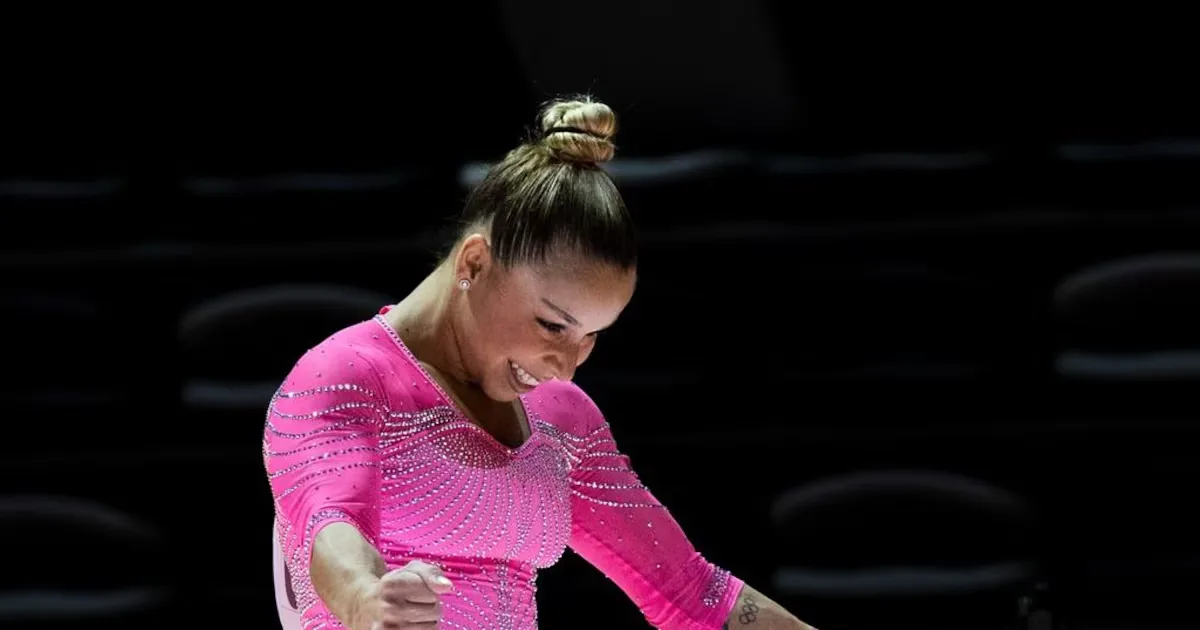 Flávia Saraiva vence final das barras assimétricas na Hungria