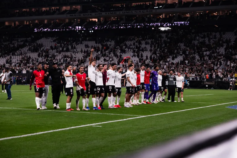 Arena do Corinthians terá duelo que amplia série de mata-matas nesta quarta