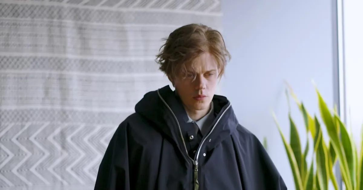 Bill Skarsgård liderá elenco de Physint, novo jogo da Kojima Productions