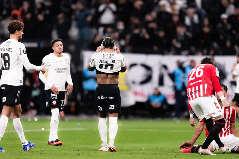 Corinthians perde para o Estudiantes e é eliminado da Libertadores