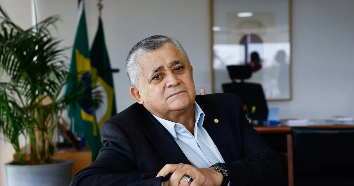 Guimarães diz que adiamento no STF favorece estratégia do PT contra Flávio