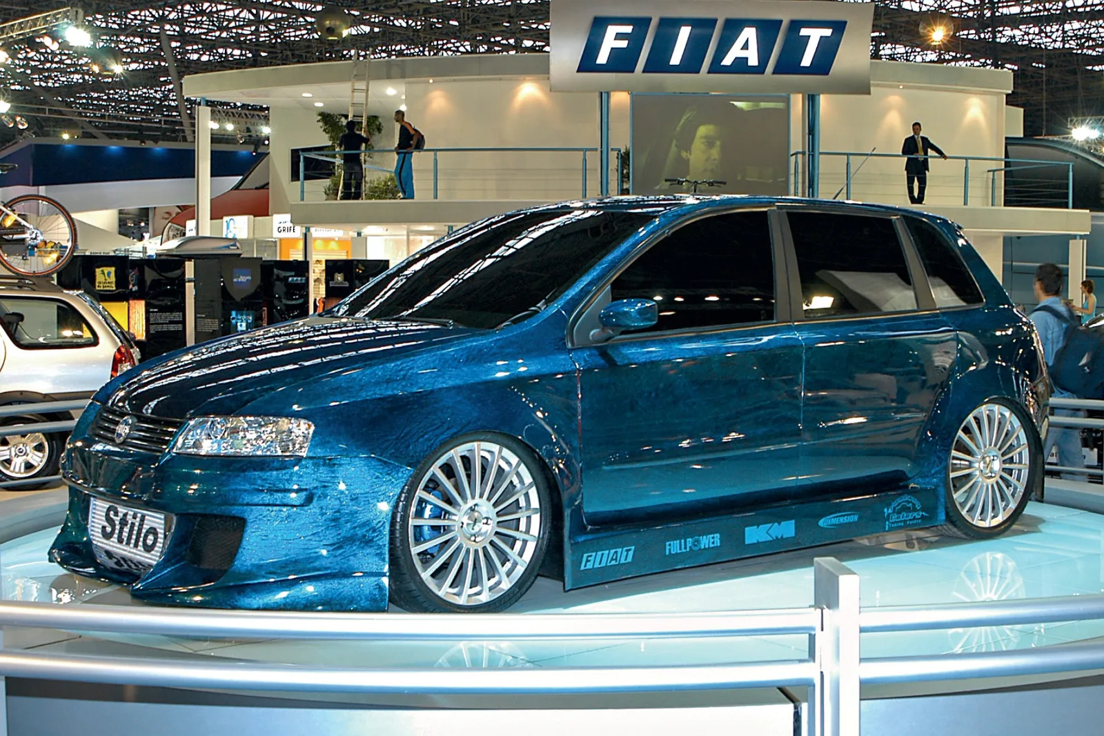 Stilo, Corsa e Defender: quando as fábricas adotaram o tuning no Brasil