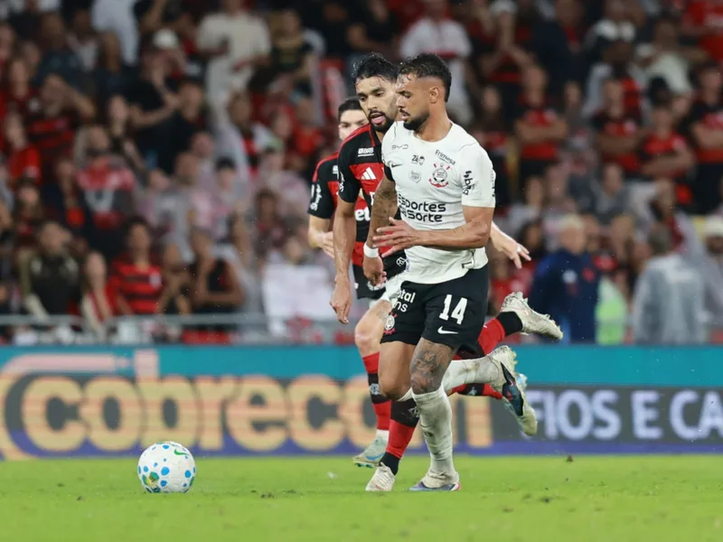 Flamengo supera reação do Corinthians e amplia crise alvinegra no Brasileiro