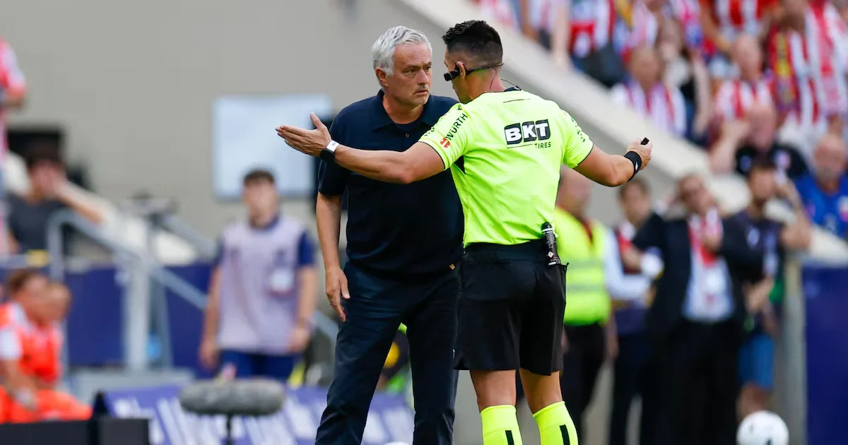 Real Madrid perde dérbi e critica arbitragem por decisões contra o Atlético