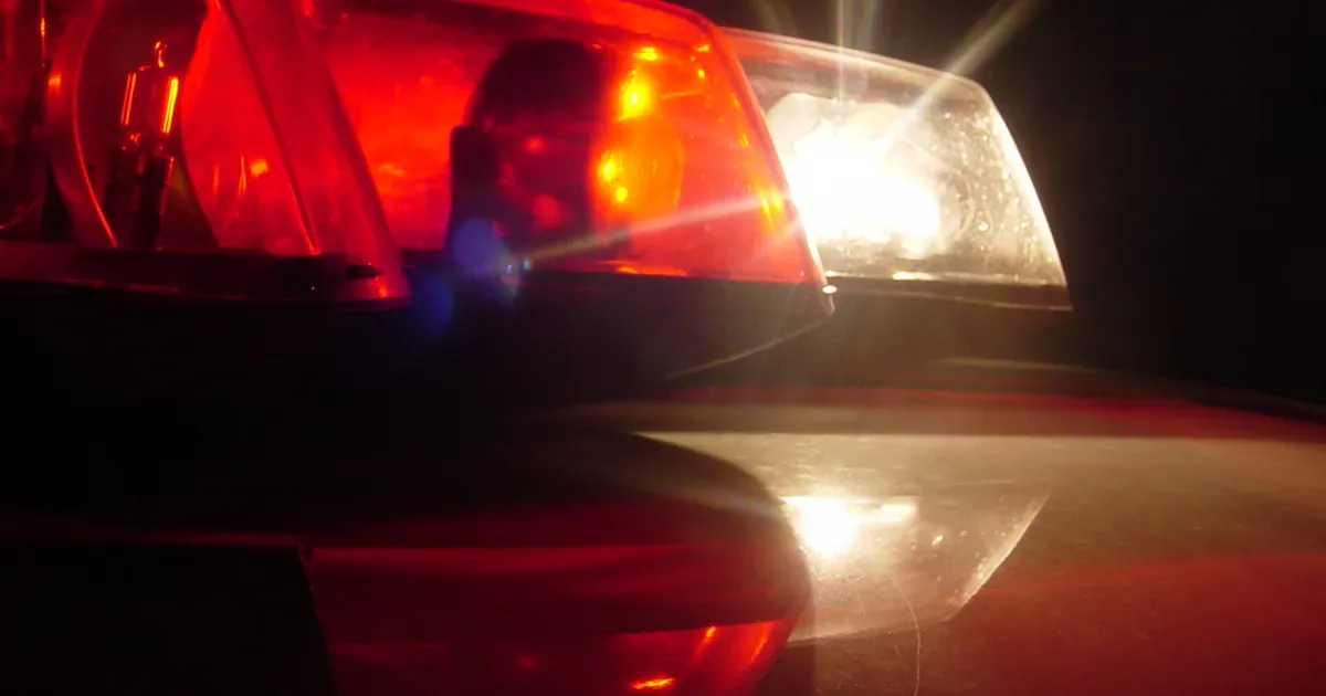 Vítima sem identificação é achada com tiros e ferimentos de enxada em João Pessoa