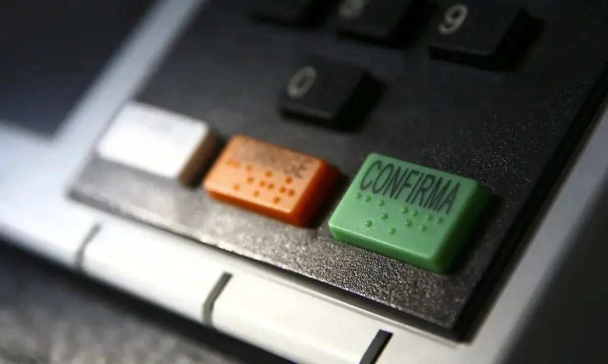 Restrições a prisões começam em datas diferentes para candidatos e eleitores