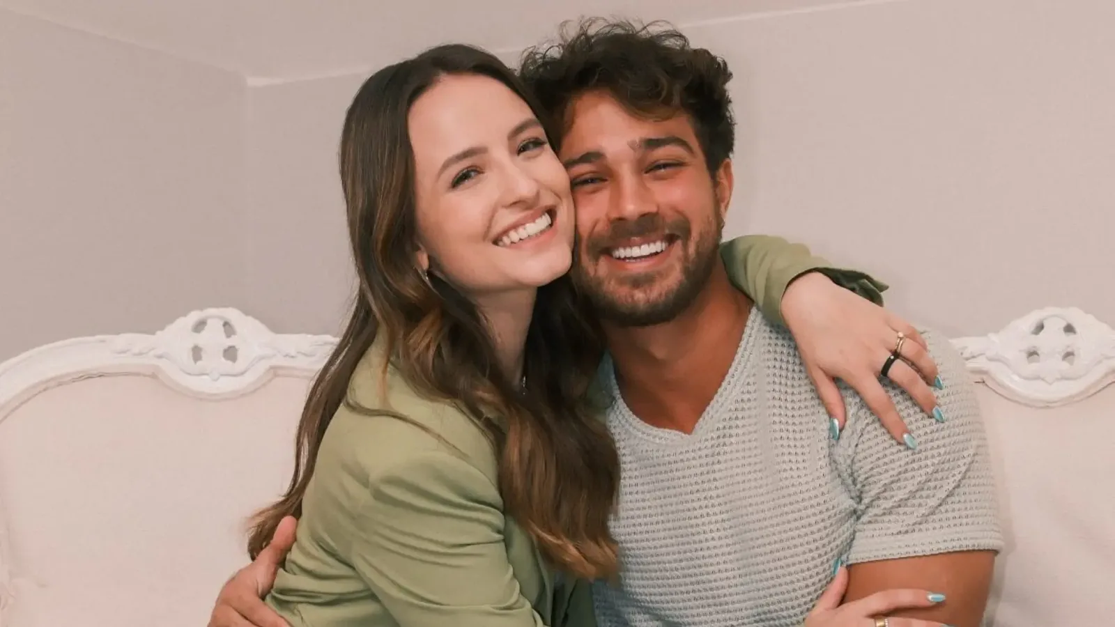 Larissa Manoela diz que silêncio com André Frambach cria clima de sedução